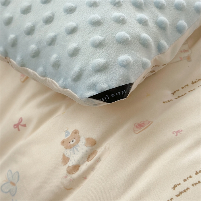 91家纺网 家纺一手货源 找家纺 暖生活 2025新款针织棉豆豆绒大豆秋冬被 被子被芯 泡澡熊