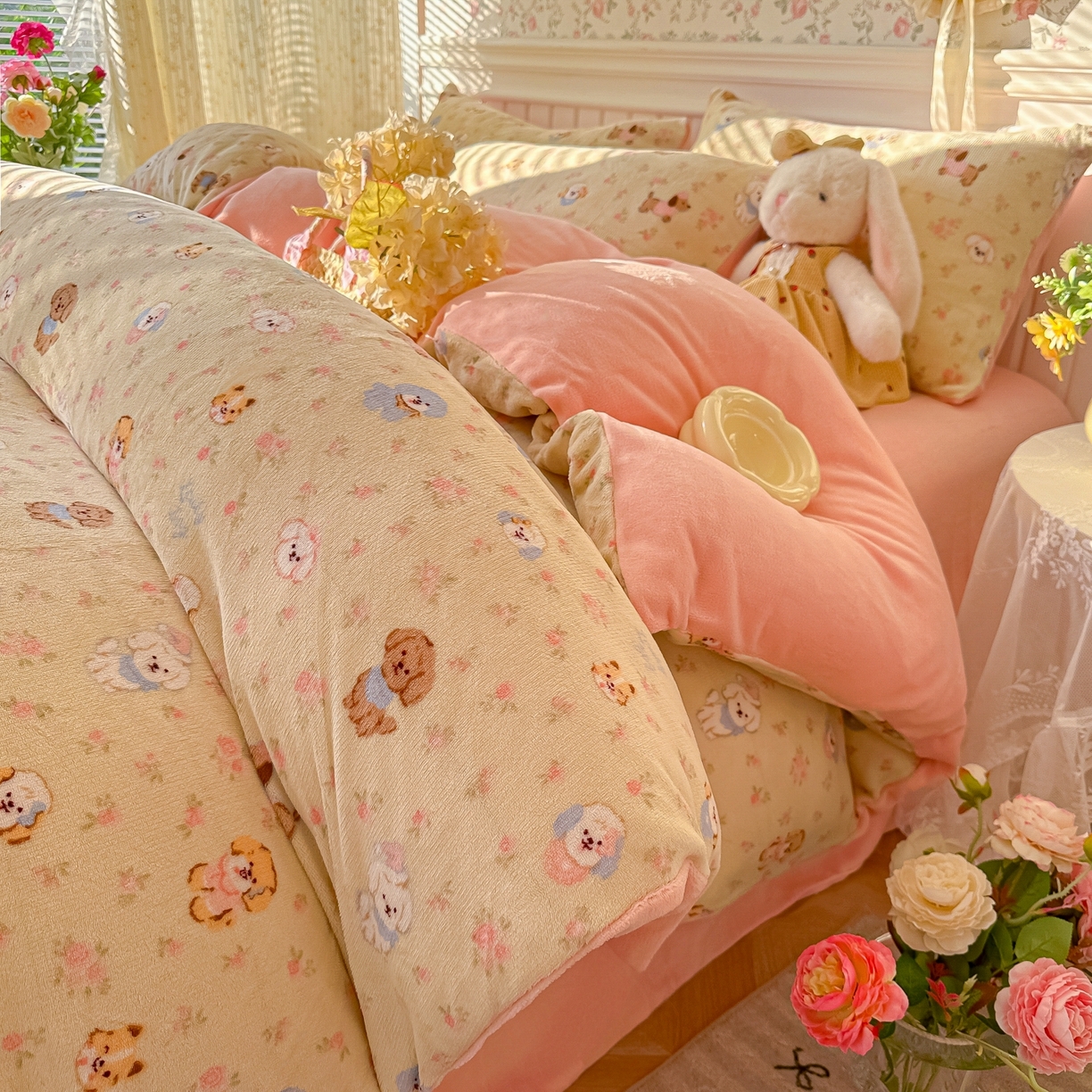 韩巢家纺 2025新款高克重印花牛奶绒床品四件套 迷你小狗