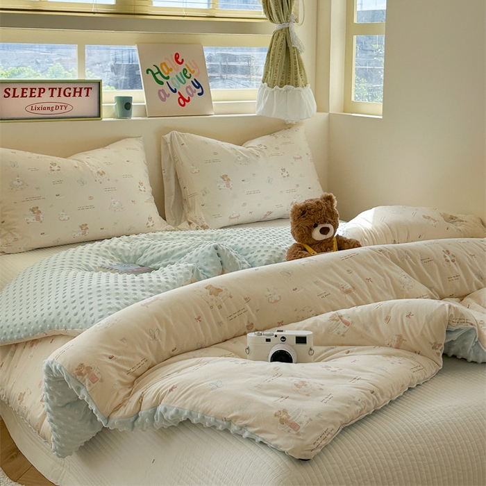 91家纺网 家纺一手货源 找家纺 暖生活 2025新款针织棉豆豆绒大豆秋冬被 被子被芯 泡澡熊