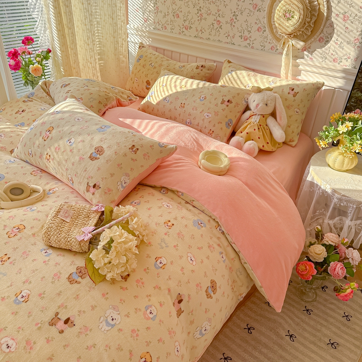 91家纺网 家纺一手货源 找家纺 韩巢家纺 2025新款高克重印花牛奶绒床品四件套 迷你小狗