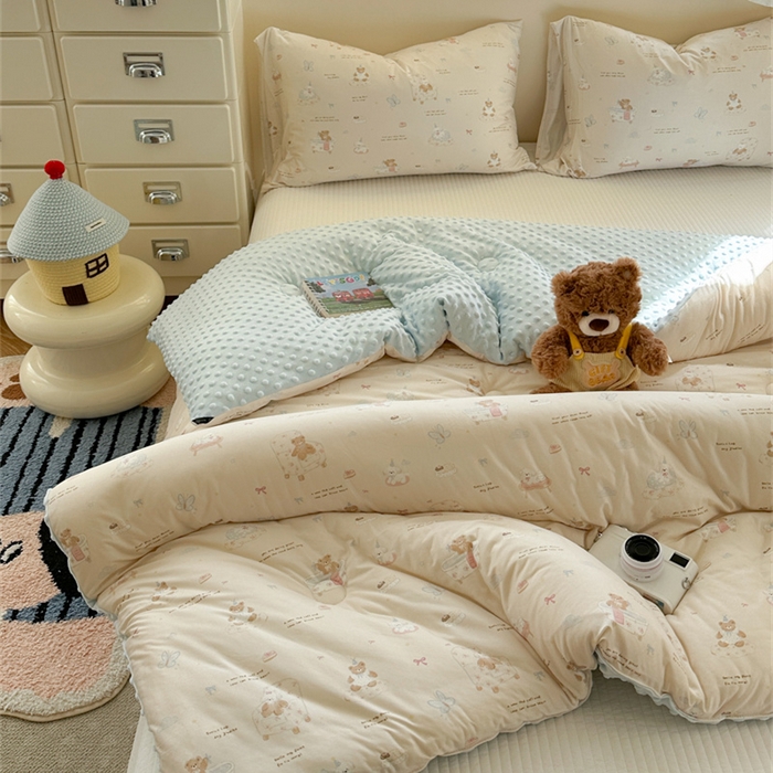 91家纺网 家纺一手货源 找家纺 暖生活 2025新款针织棉豆豆绒大豆秋冬被 被子被芯 泡澡熊