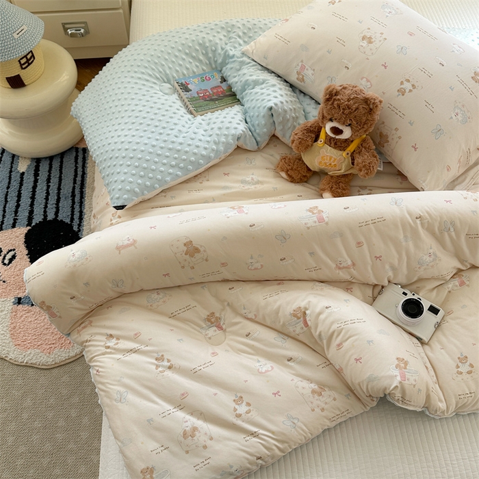 91家纺网 家纺一手货源 找家纺 暖生活 2025新款针织棉豆豆绒大豆秋冬被 被子被芯 泡澡熊