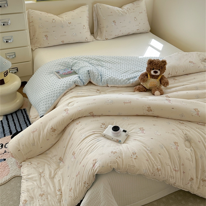 91家纺网 家纺一手货源 找家纺 暖生活 2025新款针织棉豆豆绒大豆秋冬被 被子被芯 泡澡熊