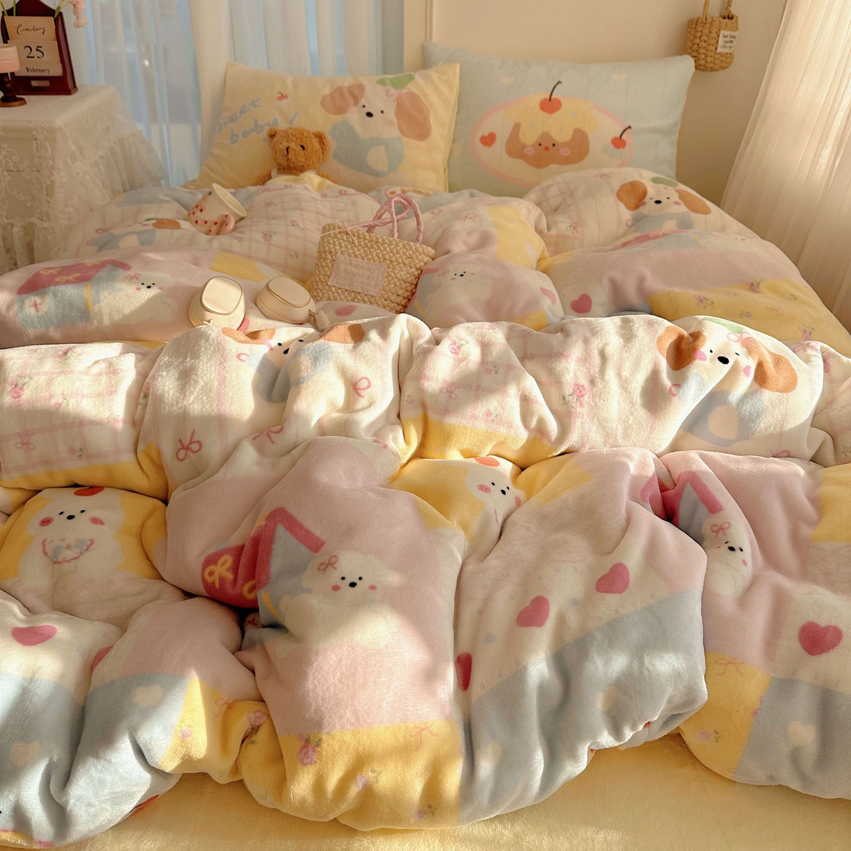 91家纺网 家纺一手货源 找家纺 美乐迪家纺 2025秋冬新款牛奶绒四件套 拼接小狗