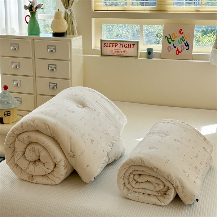 91家纺网 家纺一手货源 找家纺 暖生活 2025新款针织棉豆豆绒大豆秋冬被 被子被芯 泡澡熊