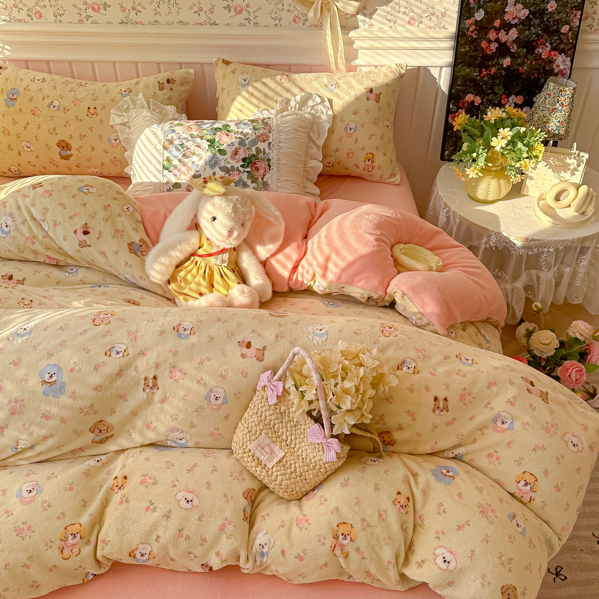 91家纺网 家纺一手货源 找家纺 韩巢家纺 2025新款高克重印花牛奶绒床品四件套 迷你小狗