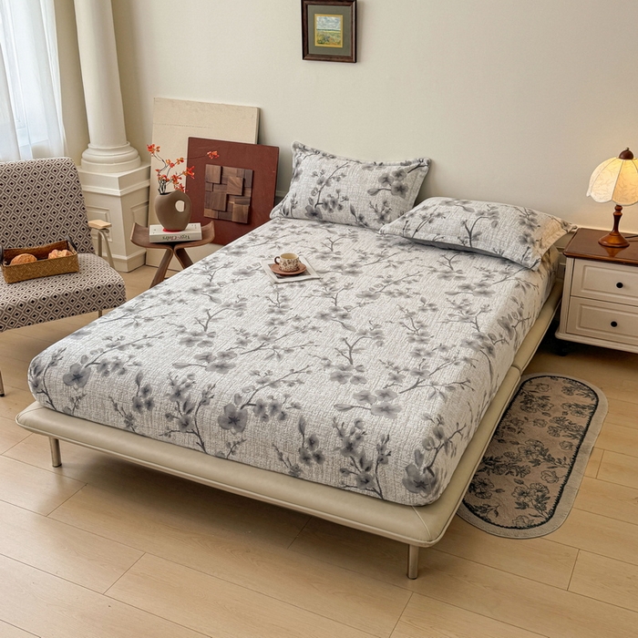 91家纺网 家纺一手货源 找家纺 LIFE.丽芙 2025秋冬新款A类牛奶绒230g立体雕花加厚单层床笠单件床垫子保护套罩子三件套 琳瑜陌语-灰