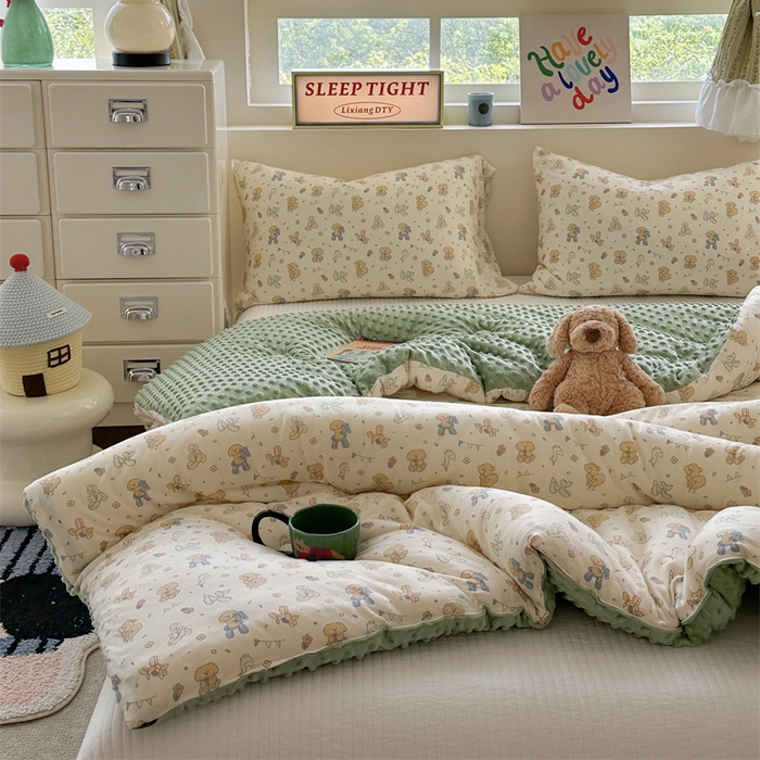 91家纺网 家纺一手货源 找家纺 暖生活 2025新款针织棉豆豆绒大豆秋冬被 被子被芯 气球小狗