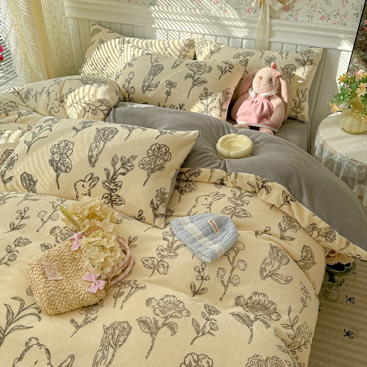 91家纺网 家纺一手货源 找家纺 韩巢家纺 2025新款高克重印花牛奶绒床品四件套 免斯基