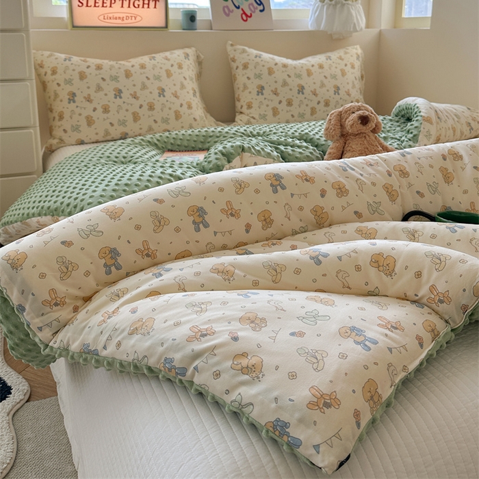 91家纺网 家纺一手货源 找家纺 暖生活 2025新款针织棉豆豆绒大豆秋冬被 被子被芯 气球小狗