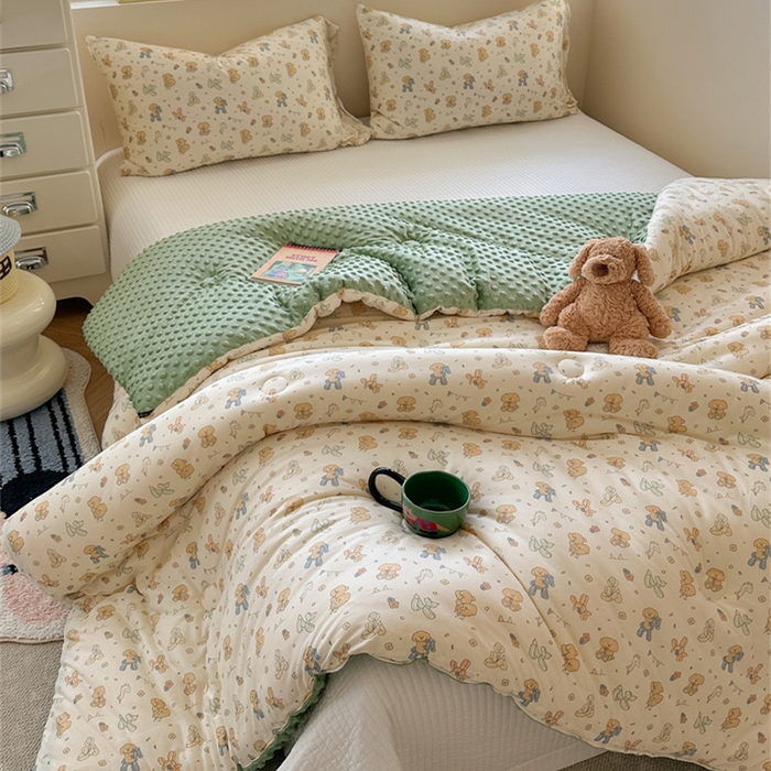 91家纺网 家纺一手货源 找家纺 暖生活 2025新款针织棉豆豆绒大豆秋冬被 被子被芯 气球小狗