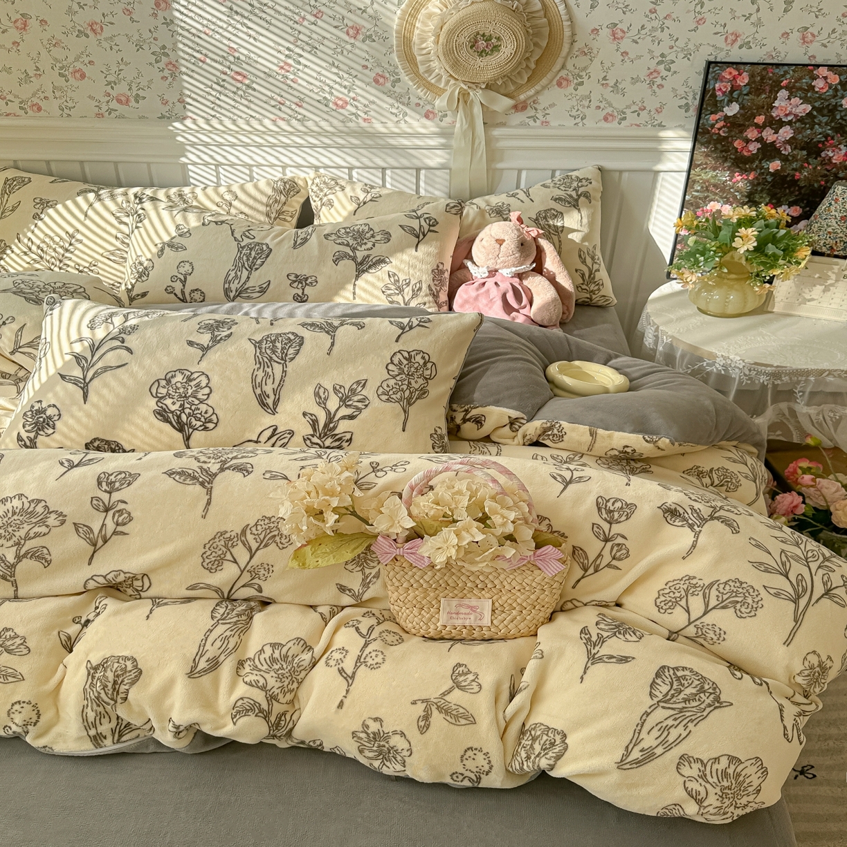 91家纺网 家纺一手货源 找家纺 韩巢家纺 2025新款高克重印花牛奶绒床品四件套 免斯基