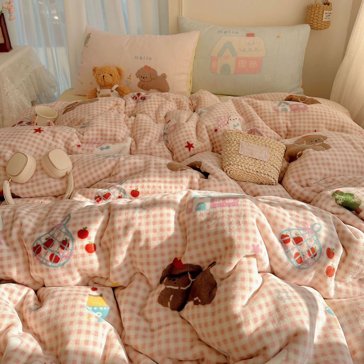 91家纺网 家纺一手货源 找家纺 美乐迪家纺 2025秋冬新款牛奶绒四件套 圣诞狗狗