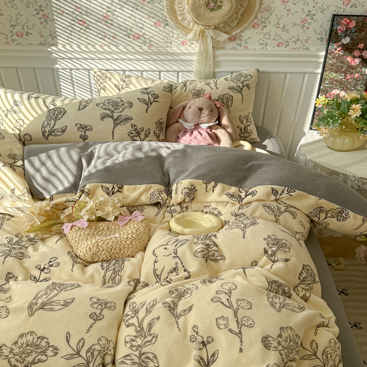 91家纺网 家纺一手货源 找家纺 韩巢家纺 2025新款高克重印花牛奶绒床品四件套 免斯基