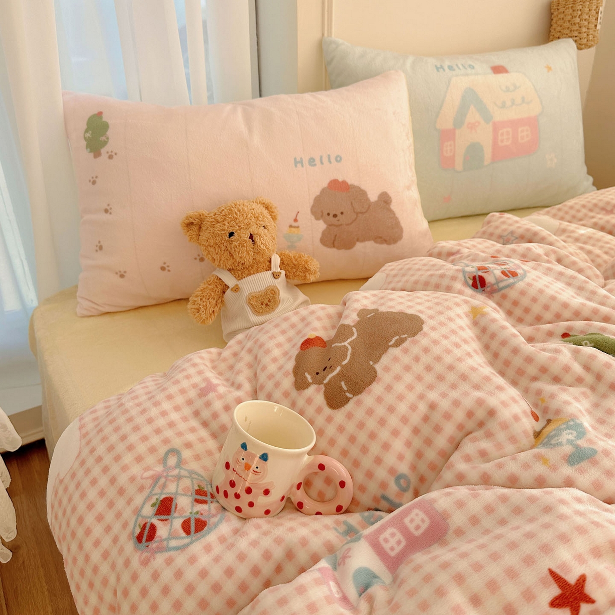 91家纺网 家纺一手货源 找家纺 美乐迪家纺 2025秋冬新款牛奶绒四件套 圣诞狗狗