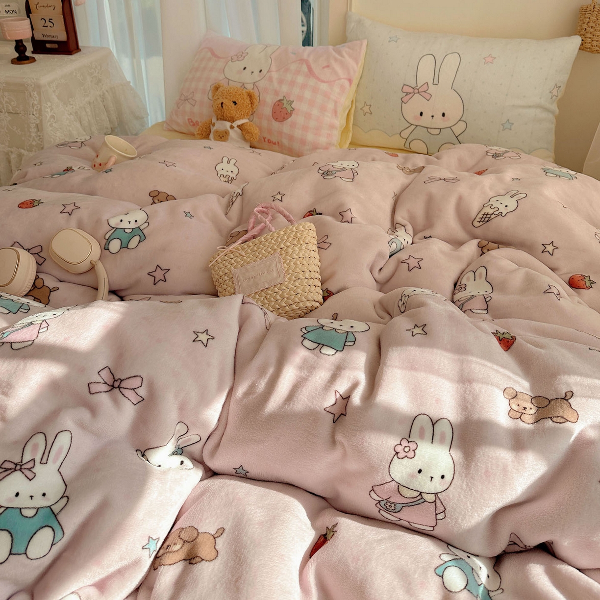 91家纺网 家纺一手货源 找家纺 美乐迪家纺 2025秋冬新款牛奶绒四件套 甜品小兔