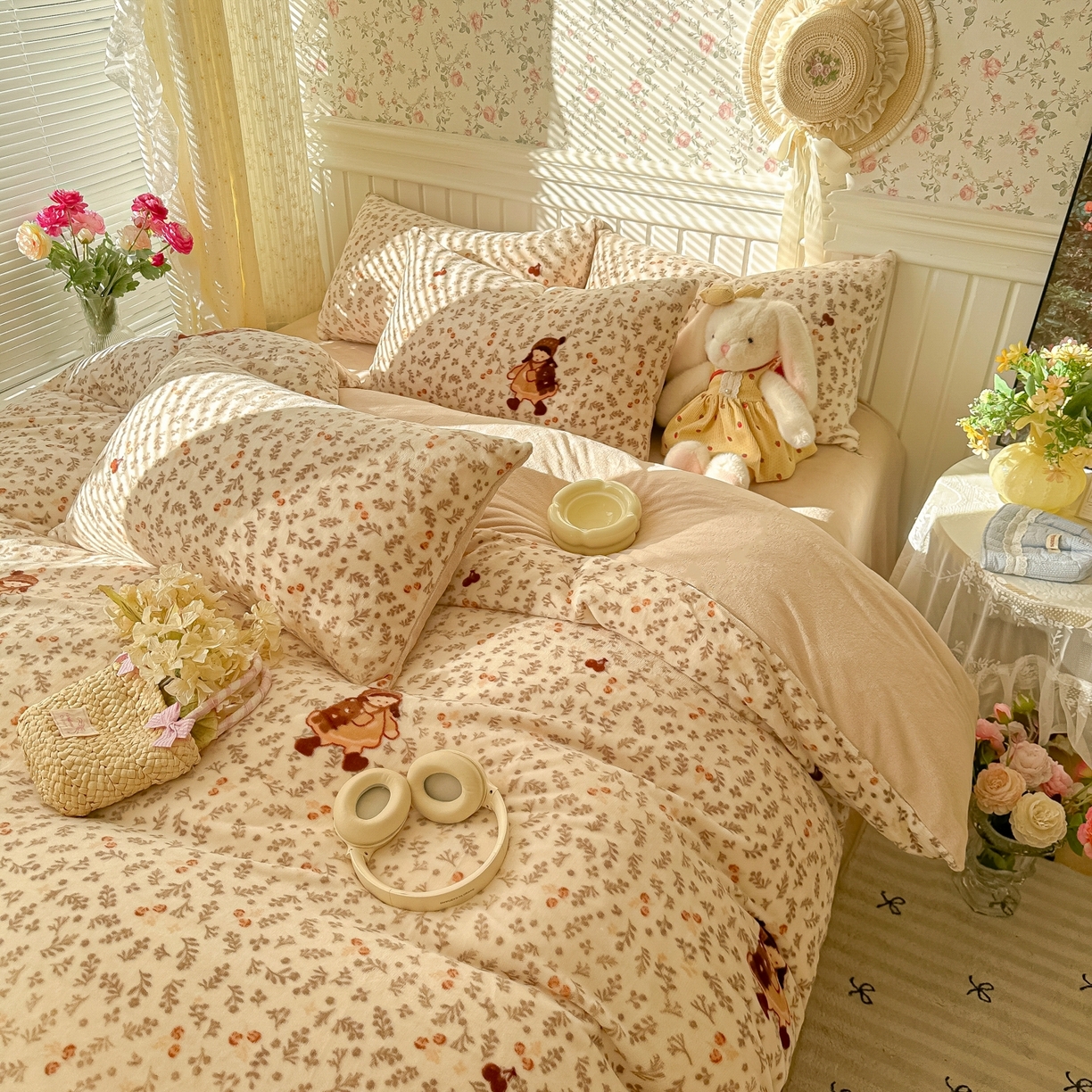 91家纺网 家纺一手货源 找家纺 韩巢家纺 2025新款高克重印花牛奶绒床品四件套 甜美女孩