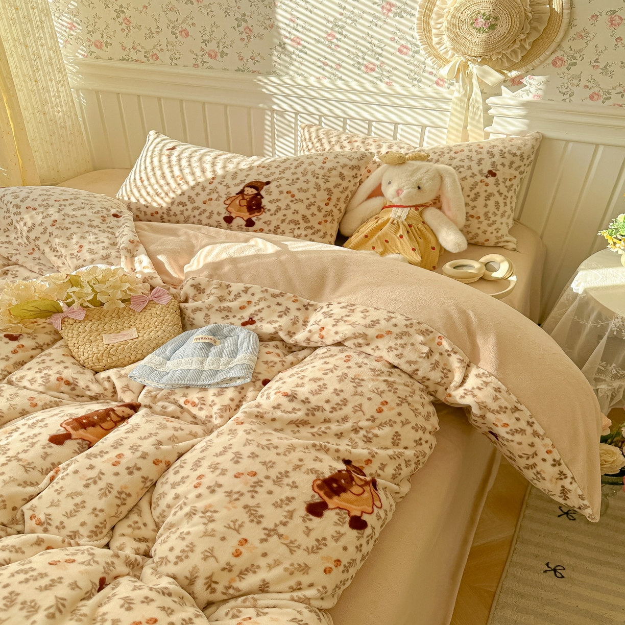 91家纺网 家纺一手货源 找家纺 韩巢家纺 2025新款高克重印花牛奶绒床品四件套 甜美女孩