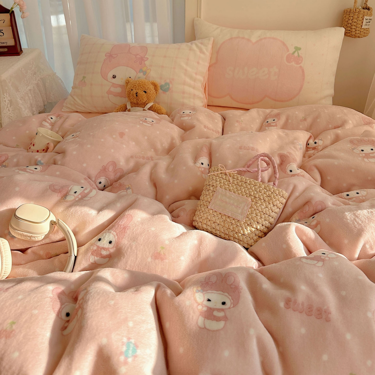 91家纺网 家纺一手货源 找家纺 美乐迪家纺 2025秋冬新款牛奶绒四件套 头套小兔