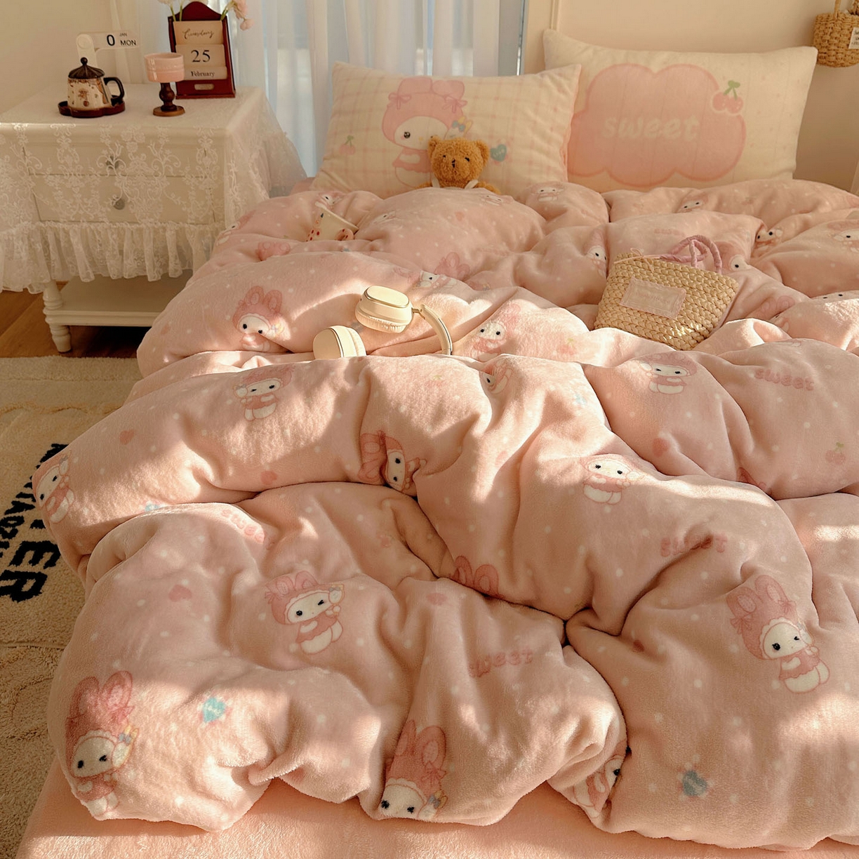 91家纺网 家纺一手货源 找家纺 美乐迪家纺 2025秋冬新款牛奶绒四件套 头套小兔