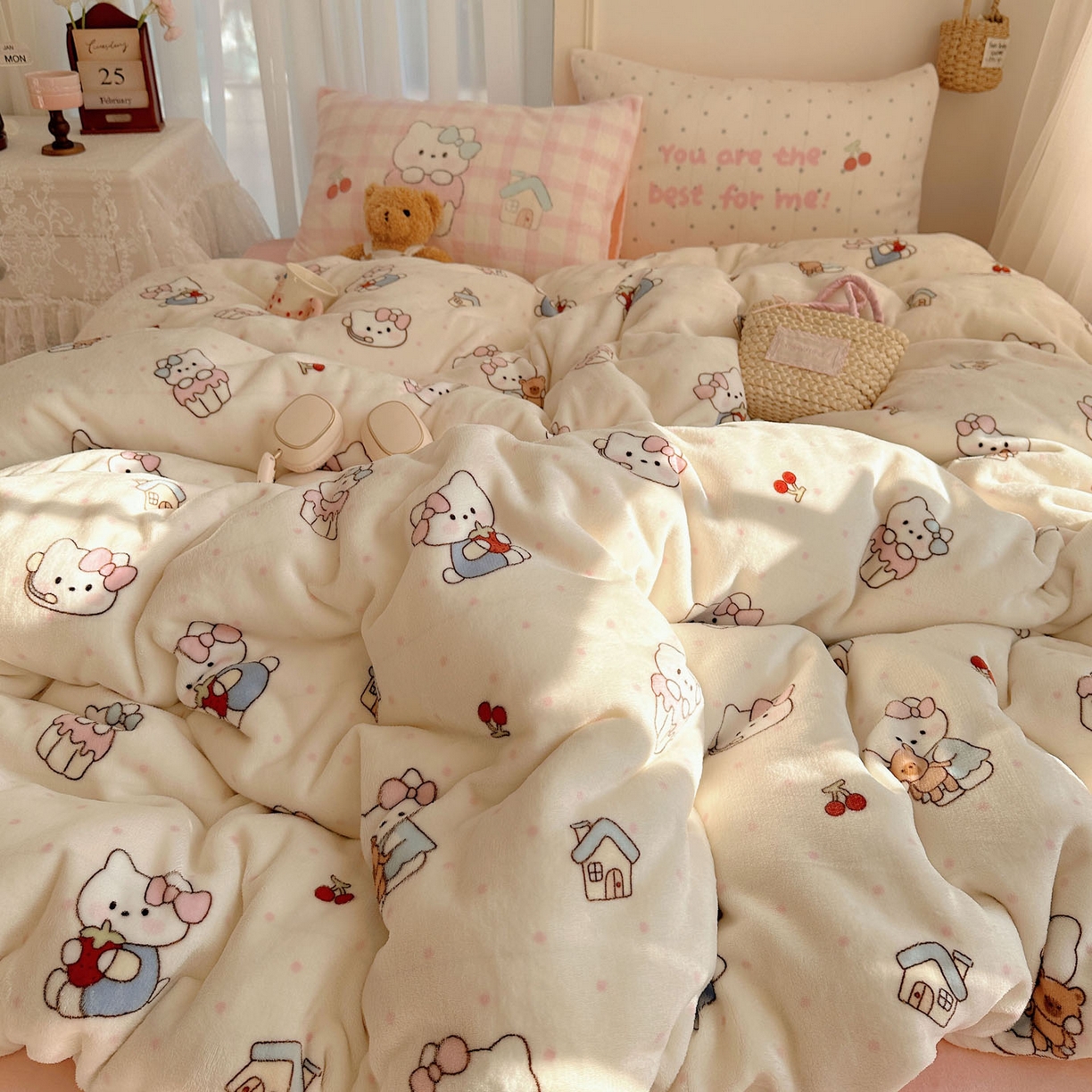 91家纺网 家纺一手货源 找家纺 美乐迪家纺 2025秋冬新款牛奶绒四件套 小猫的家