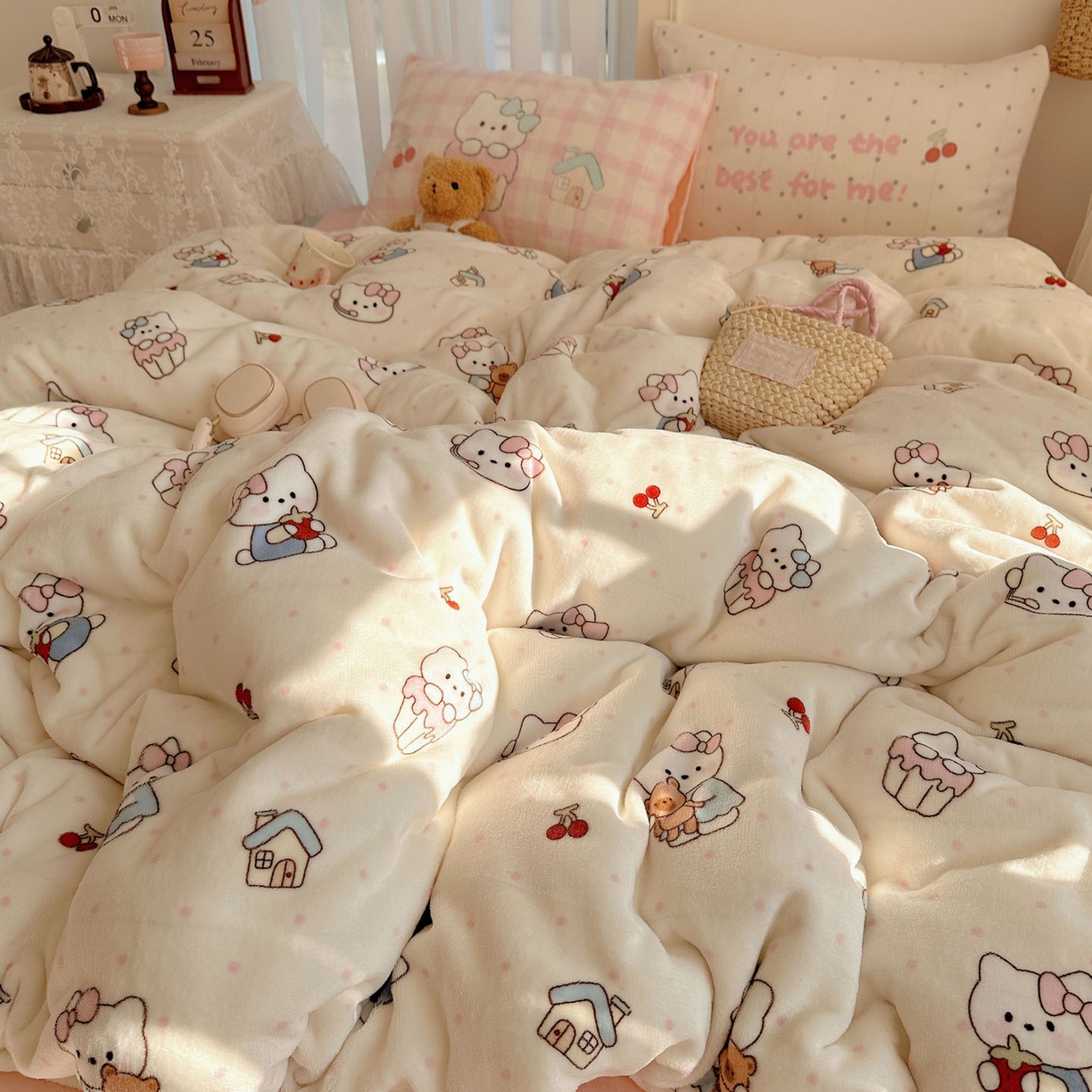 91家纺网 家纺一手货源 找家纺 美乐迪家纺 2025秋冬新款牛奶绒四件套 小猫的家