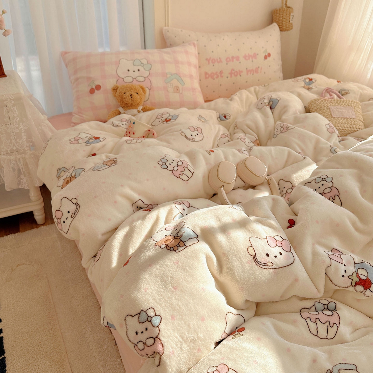 91家纺网 家纺一手货源 找家纺 美乐迪家纺 2025秋冬新款牛奶绒四件套 小猫的家