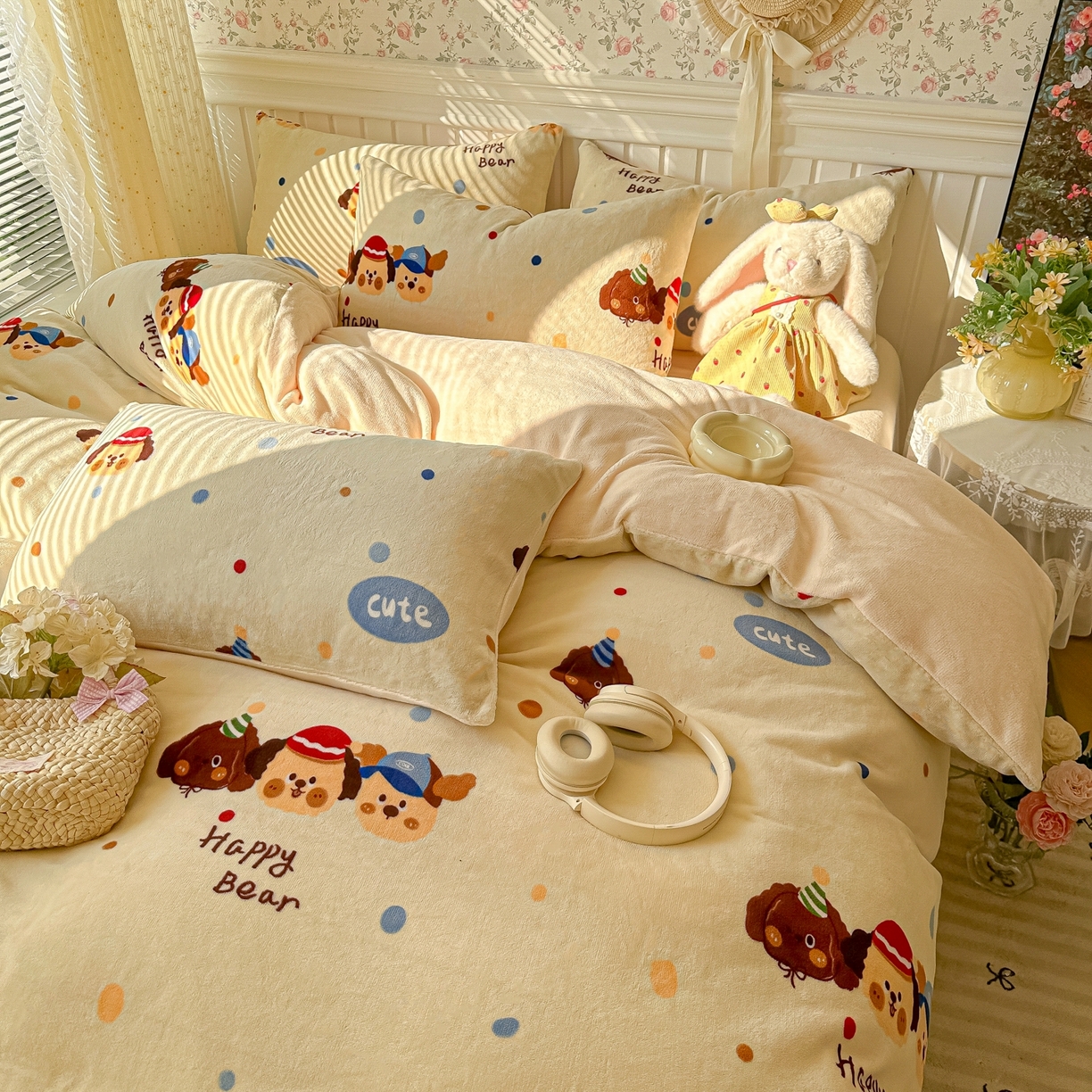 91家纺网 家纺一手货源 找家纺 韩巢家纺 2025新款高克重印花牛奶绒床品四件套 旺旺狗