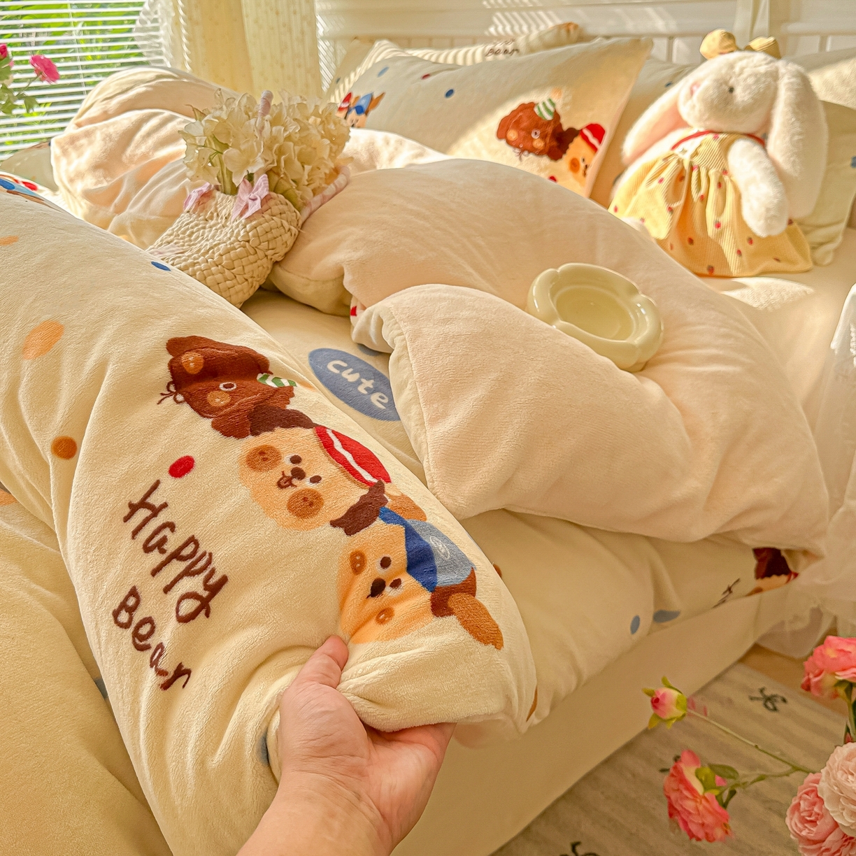 91家纺网 家纺一手货源 找家纺 韩巢家纺 2025新款高克重印花牛奶绒床品四件套 旺旺狗