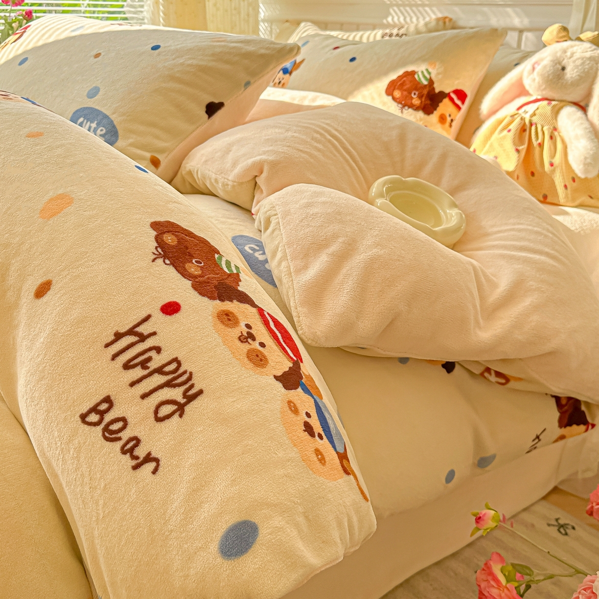 91家纺网 家纺一手货源 找家纺 韩巢家纺 2025新款高克重印花牛奶绒床品四件套 旺旺狗