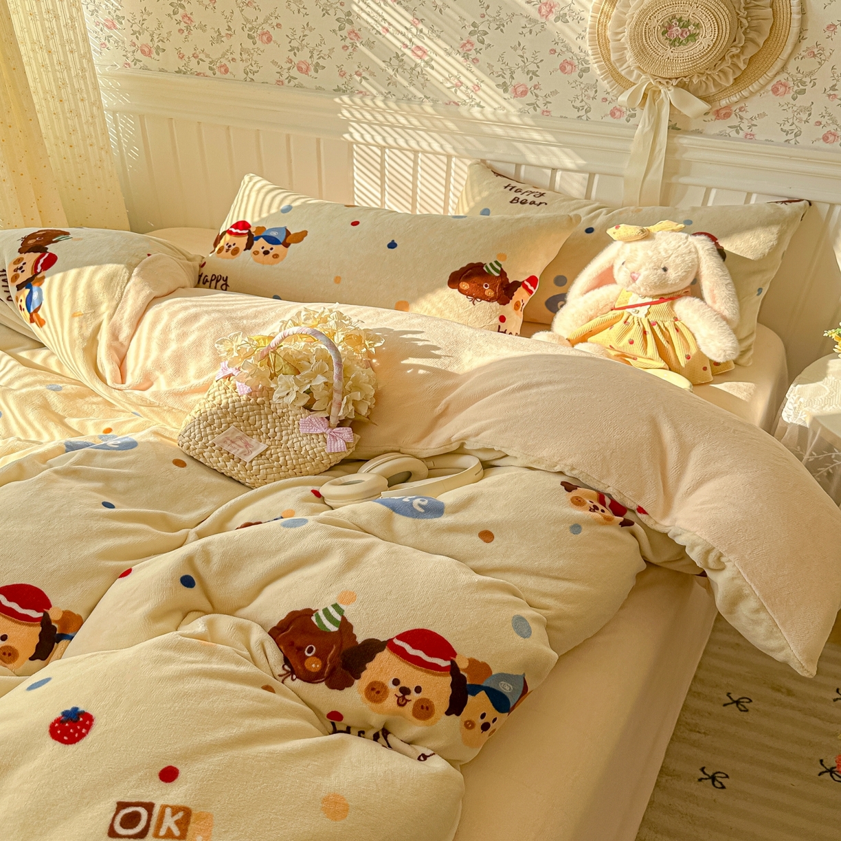 91家纺网 家纺一手货源 找家纺 韩巢家纺 2025新款高克重印花牛奶绒床品四件套 旺旺狗