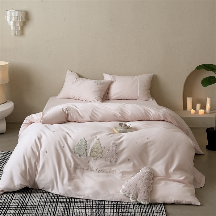 91家纺网 家纺一手货源 找家纺 （总）鹿班家居 2025新款秋冬款100S全棉磨毛毛巾绣系列四件套-椰树奶冻（标准会员-20元）