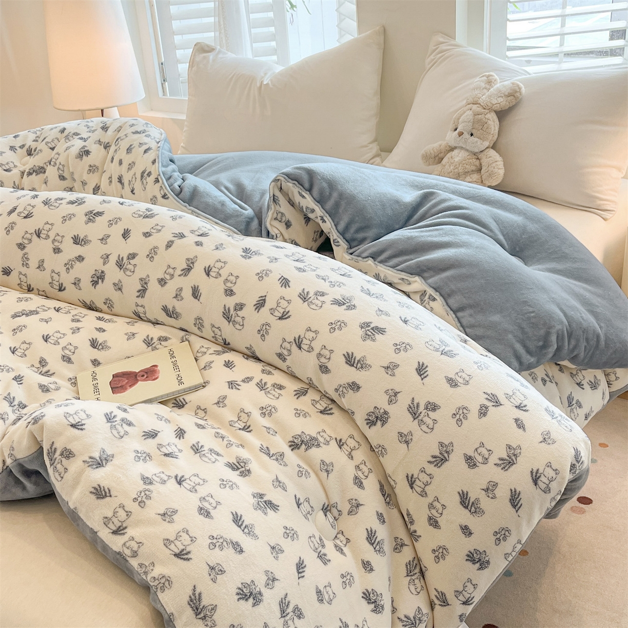 91家纺网 家纺一手货源 找家纺 换种生活 2025新款A类牛奶绒夹棉冬被被子被芯 安吉拉