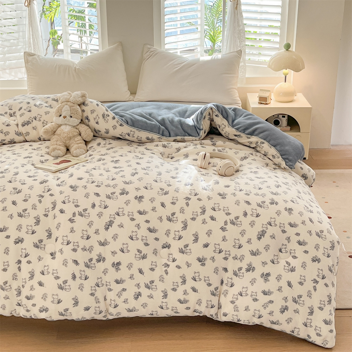 91家纺网 家纺一手货源 找家纺 换种生活 2025新款A类牛奶绒夹棉冬被被子被芯 安吉拉