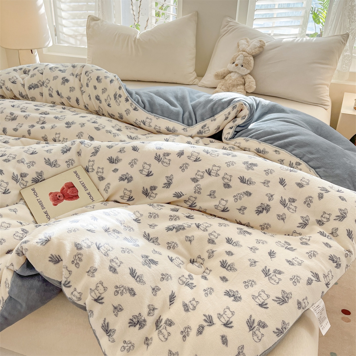 91家纺网 家纺一手货源 找家纺 换种生活 2025新款A类牛奶绒夹棉冬被被子被芯 安吉拉