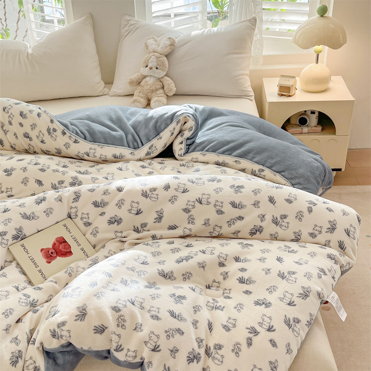 91家纺网 家纺一手货源 找家纺 换种生活 2025新款A类牛奶绒夹棉冬被被子被芯 安吉拉