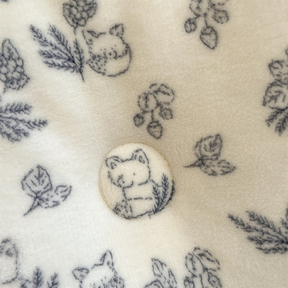 91家纺网 家纺一手货源 找家纺 换种生活 2025新款A类牛奶绒夹棉冬被被子被芯 安吉拉