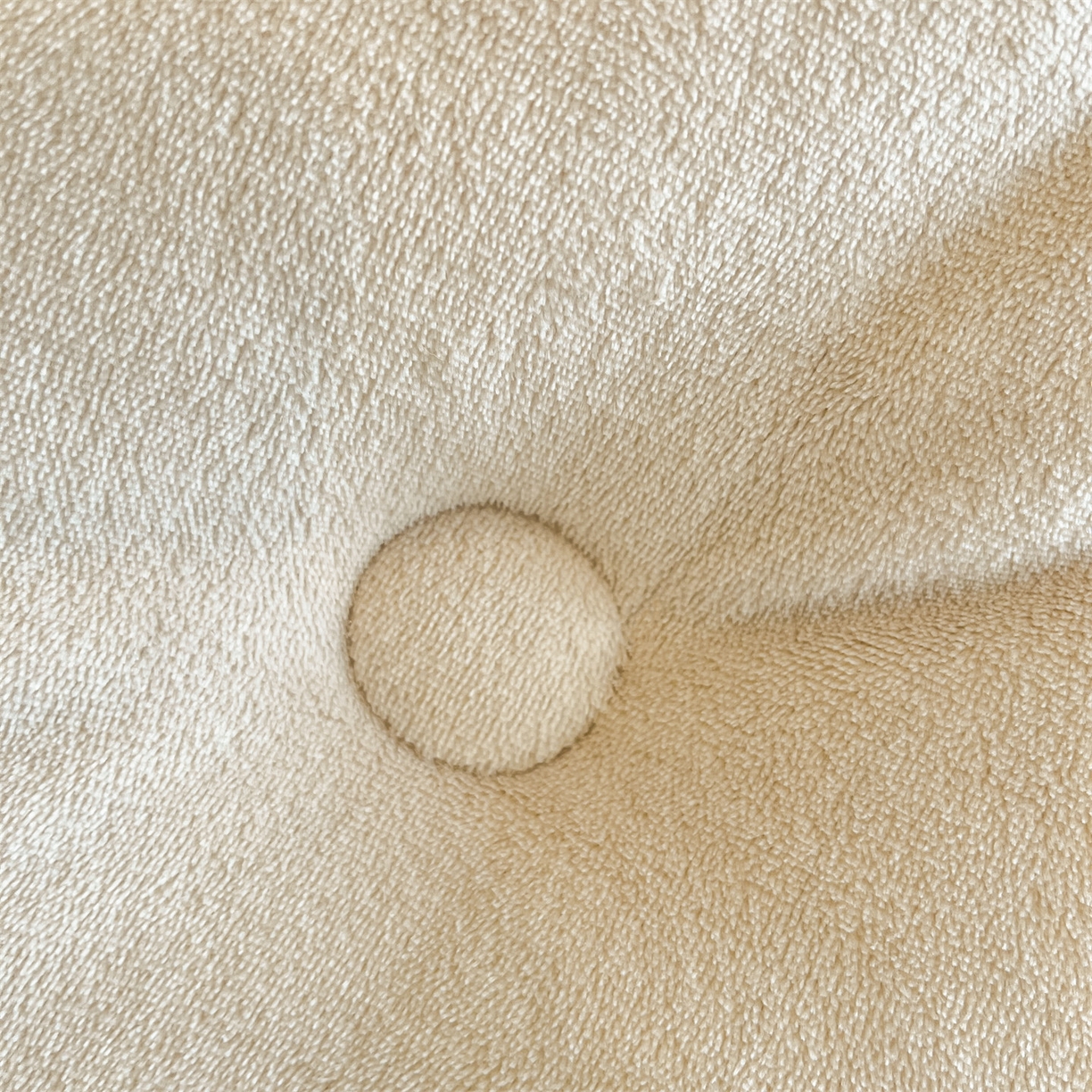 91家纺网 家纺一手货源 找家纺 换种生活 2025新款A类牛奶绒夹棉冬被被子被芯 福叠结-哑灰