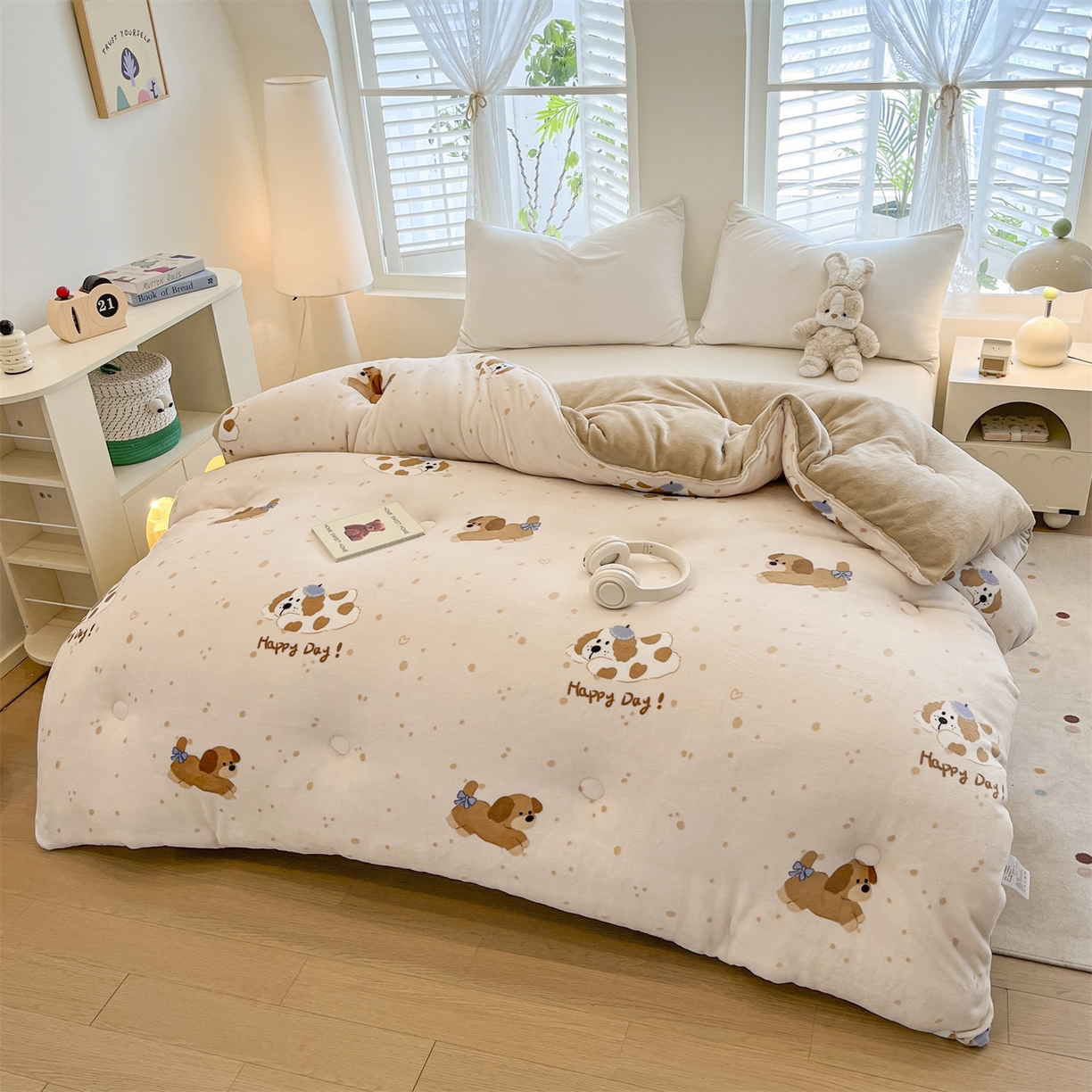 91家纺网 家纺一手货源 找家纺 换种生活 2025新款A类牛奶绒夹棉冬被被子被芯 欢乐小狗