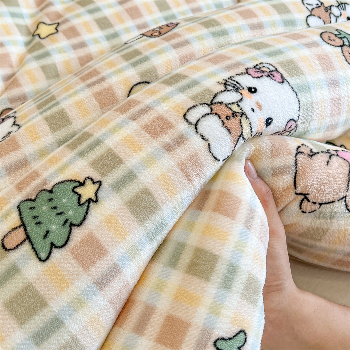 91家纺网 家纺一手货源 找家纺 换种生活 2025新款A类牛奶绒夹棉冬被被子被芯 假日喵喵