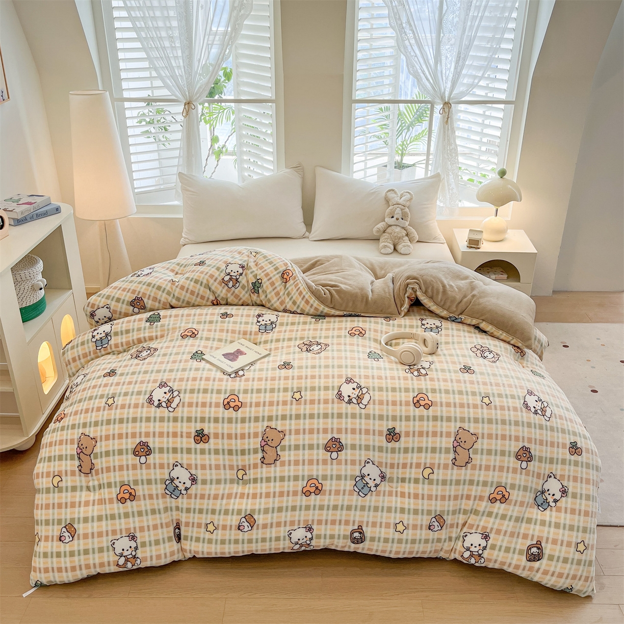 91家纺网 家纺一手货源 找家纺 换种生活 2025新款A类牛奶绒夹棉冬被被子被芯 假日喵喵