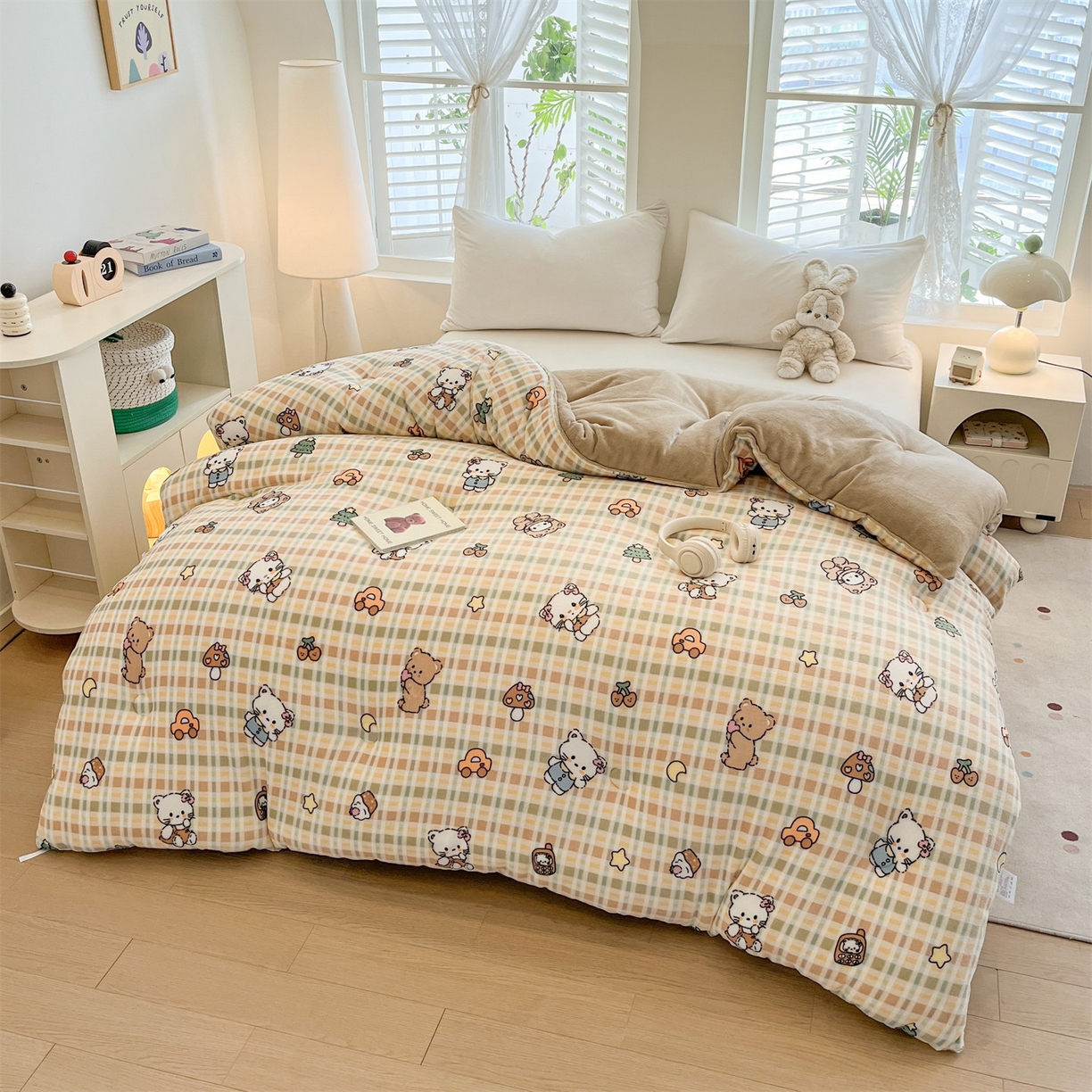 91家纺网 家纺一手货源 找家纺 换种生活 2025新款A类牛奶绒夹棉冬被被子被芯 假日喵喵