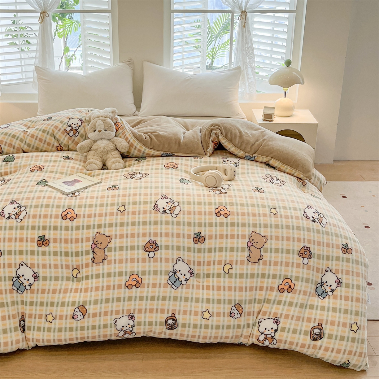 91家纺网 家纺一手货源 找家纺 换种生活 2025新款A类牛奶绒夹棉冬被被子被芯 假日喵喵