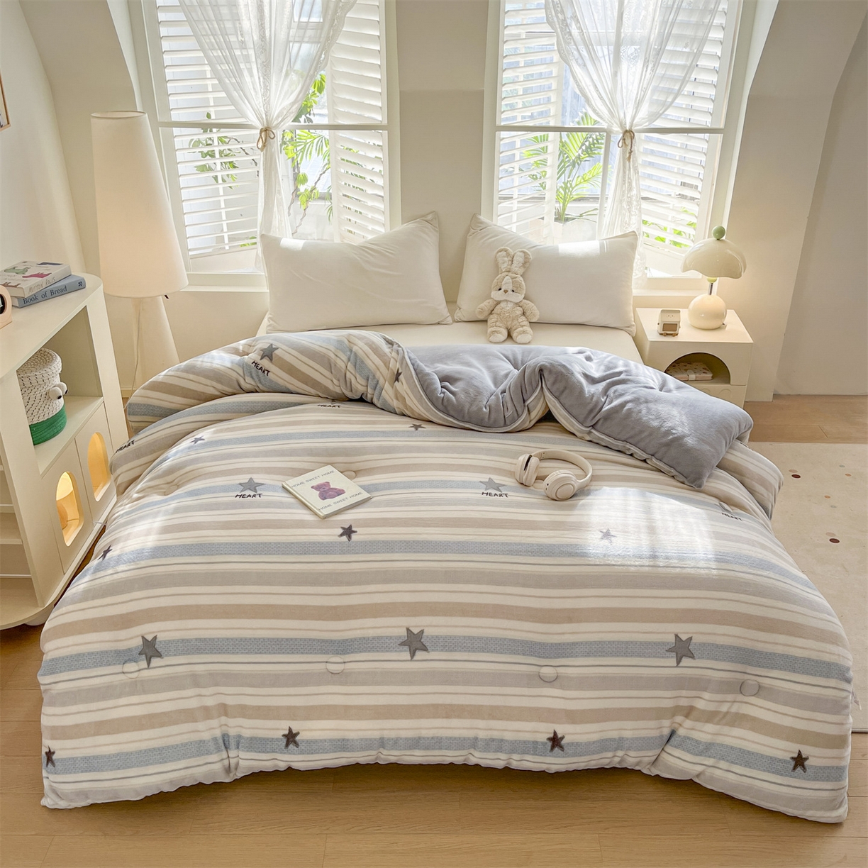 91家纺网 家纺一手货源 找家纺 换种生活 2025新款A类牛奶绒夹棉冬被被子被芯 派大星