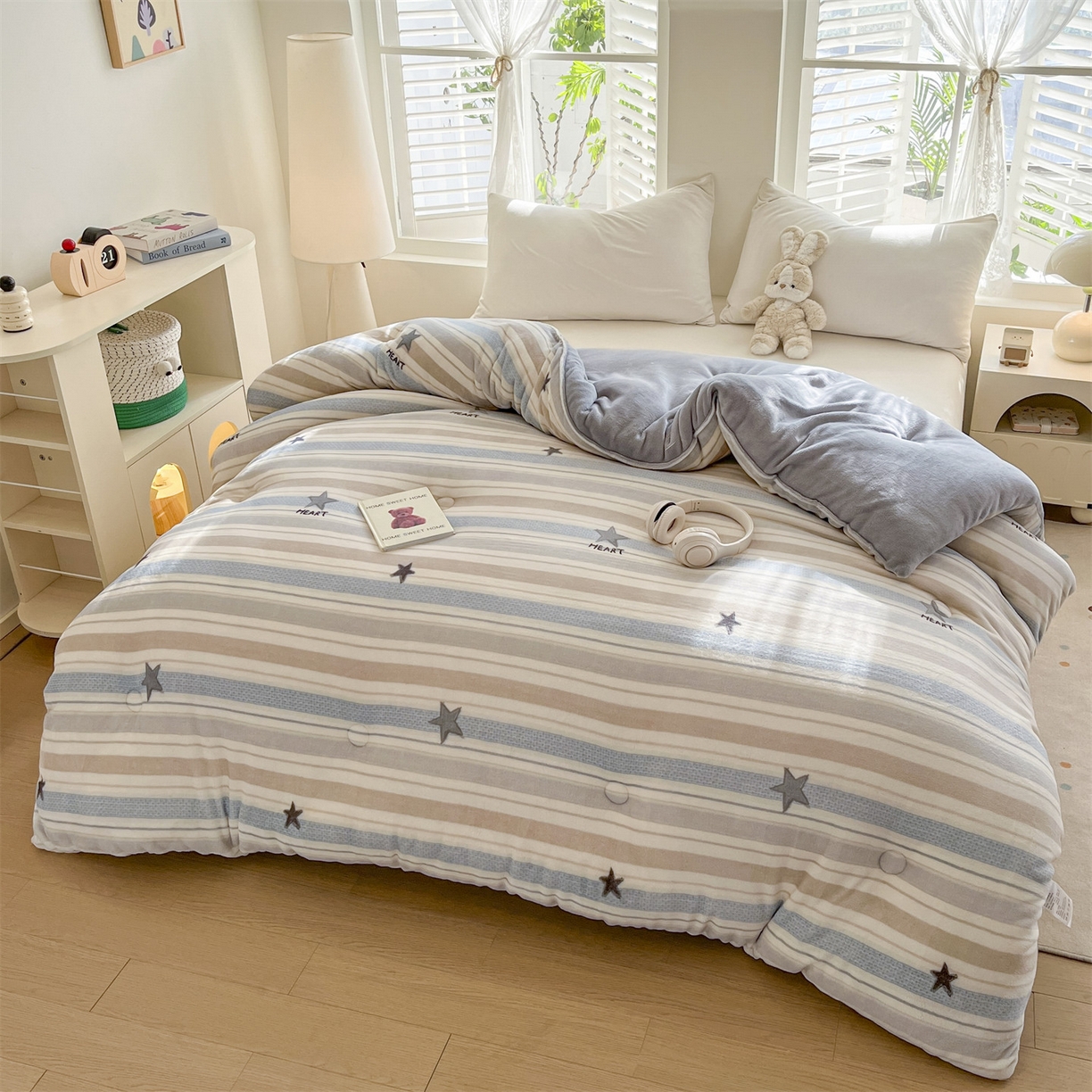 91家纺网 家纺一手货源 找家纺 换种生活 2025新款A类牛奶绒夹棉冬被被子被芯 派大星