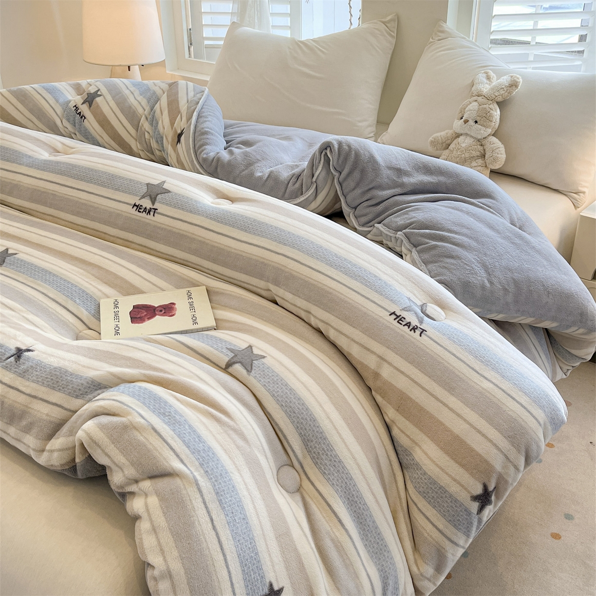 91家纺网 家纺一手货源 找家纺 换种生活 2025新款A类牛奶绒夹棉冬被被子被芯 派大星