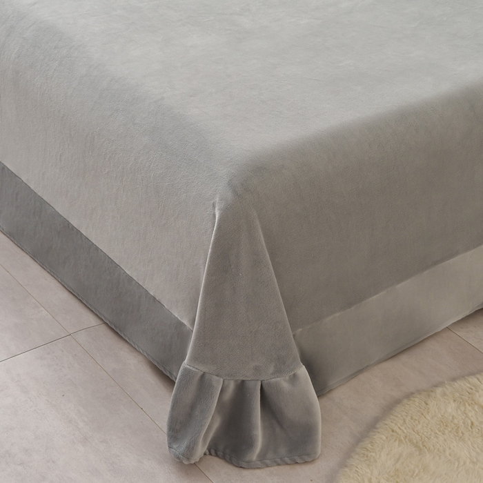 91家纺网 家纺一手货源 找家纺 牵依 2025新款高克重绣花牛奶绒四件套 可可熊-浅灰