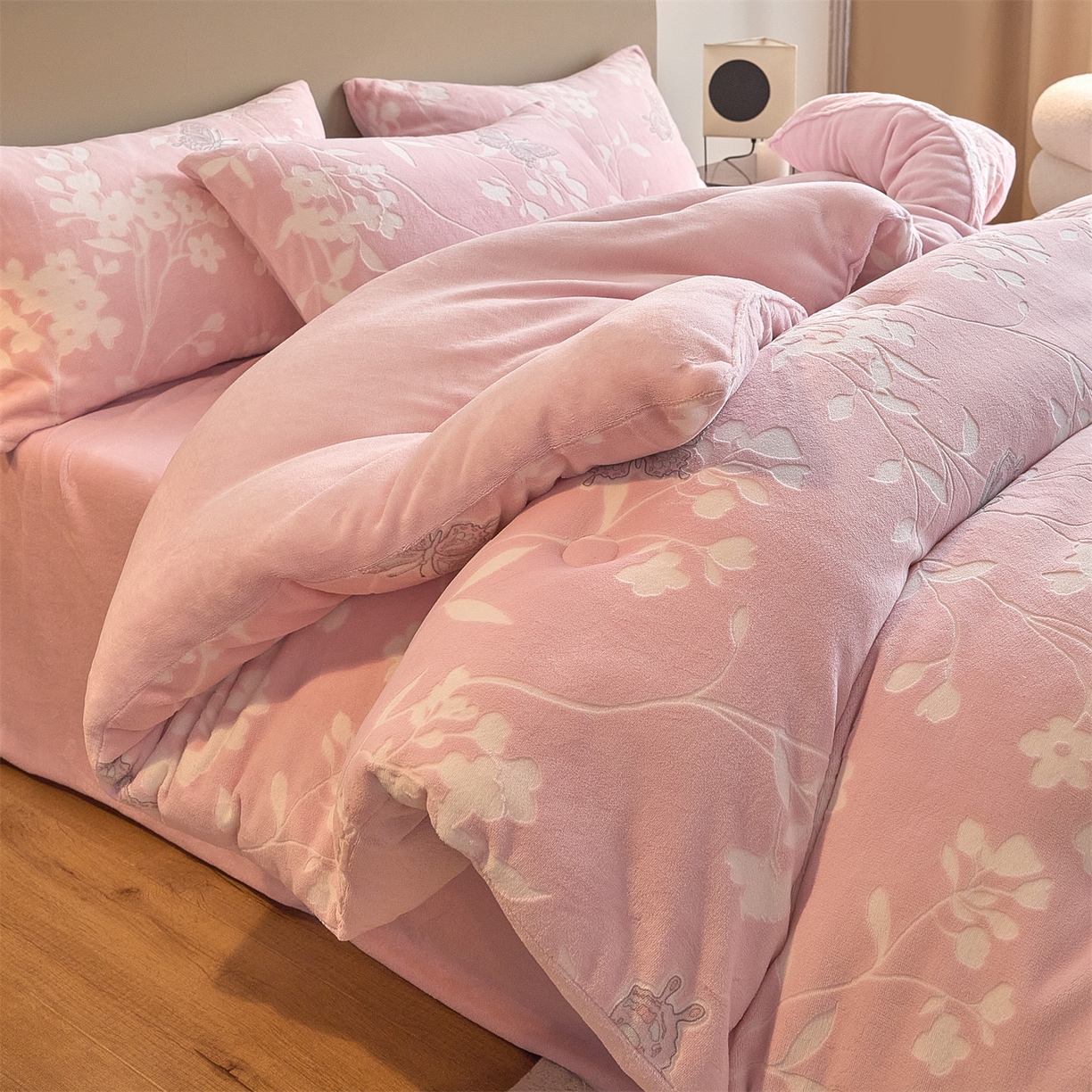 91家纺网 家纺一手货源 找家纺 （总）换种生活 2025新款A类立体雕花绒冬被被子被芯