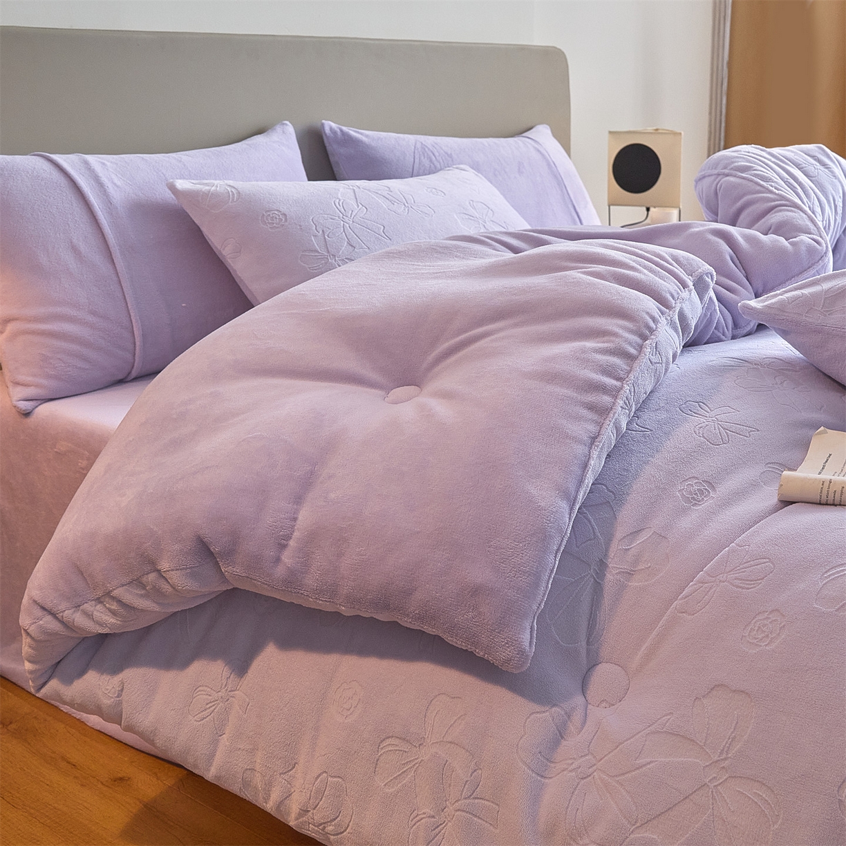 91家纺网 家纺一手货源 找家纺 换种生活 2025新款A类立体雕花绒冬被被子被芯 蝴蝶结-香芋紫