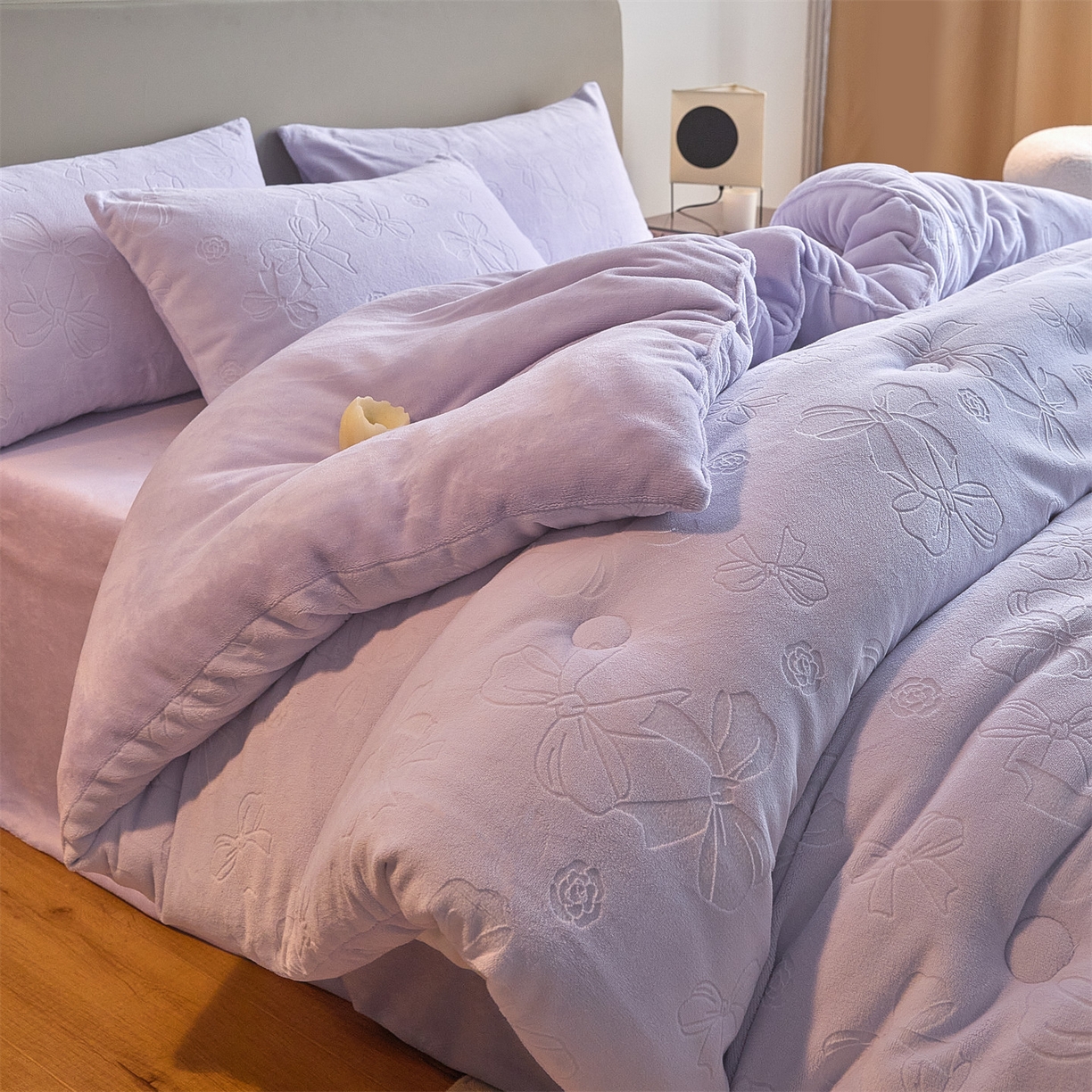 91家纺网 家纺一手货源 找家纺 换种生活 2025新款A类立体雕花绒冬被被子被芯 蝴蝶结-香芋紫